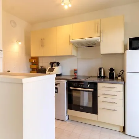 Cozy With Balcony Close To Garibaldi Nizza